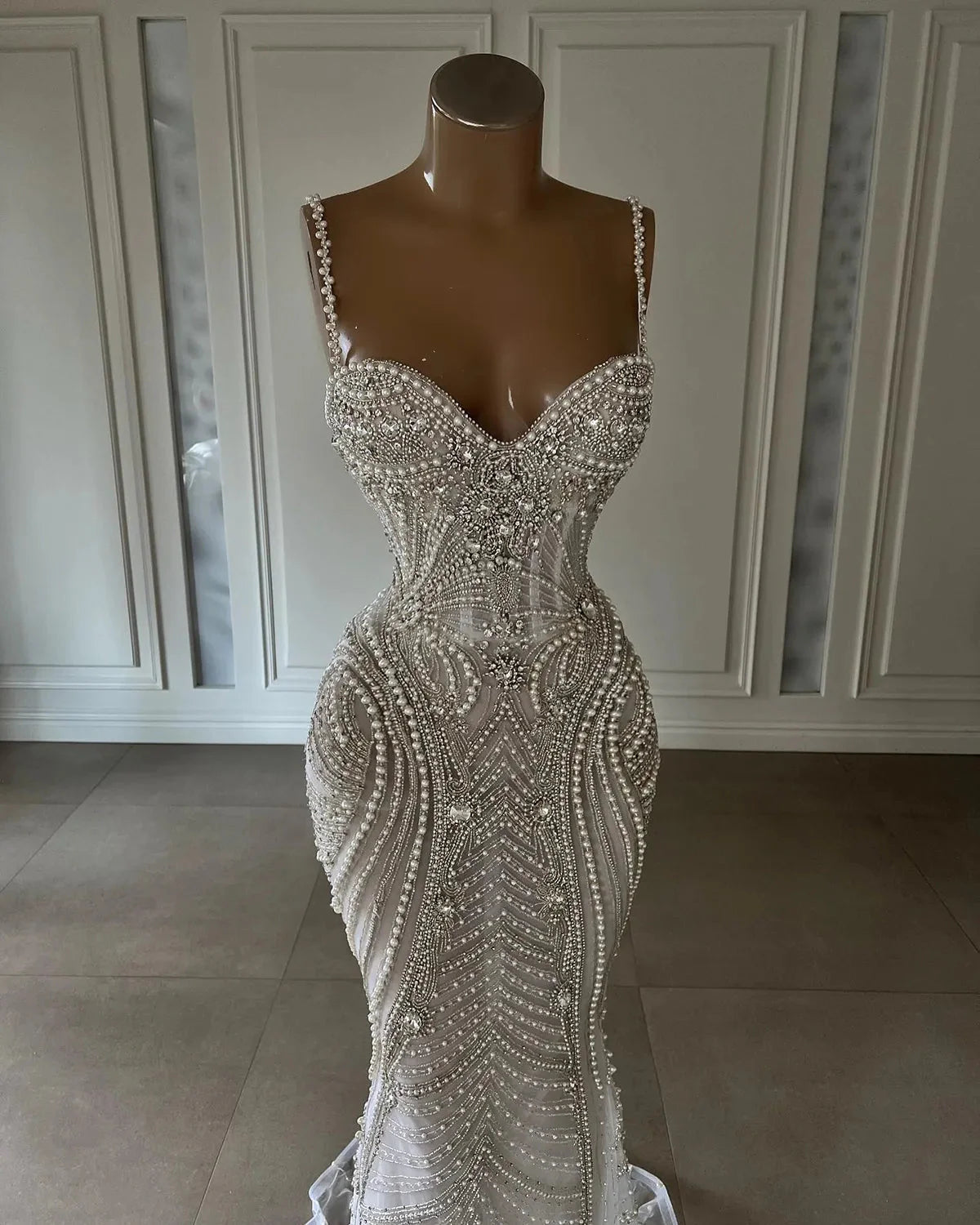 Sparkly Mermaid Spaghetti Straps White Sequin Beaded Wedding Dresses Long Bridal Gown Wedding Dresses