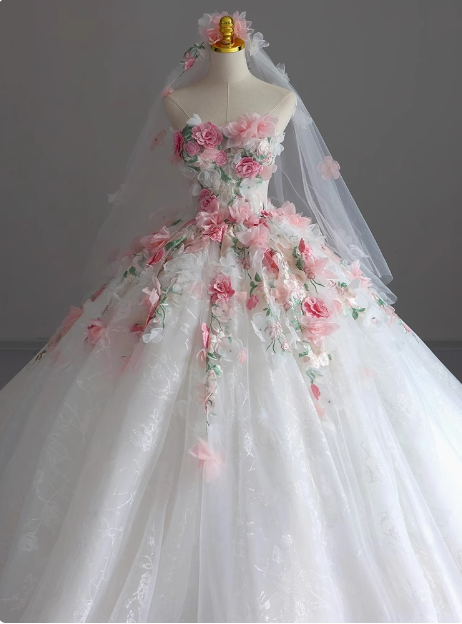 Strapless Runaway Princess Floral Tulle Floor-Length Wedding Dresses Main image