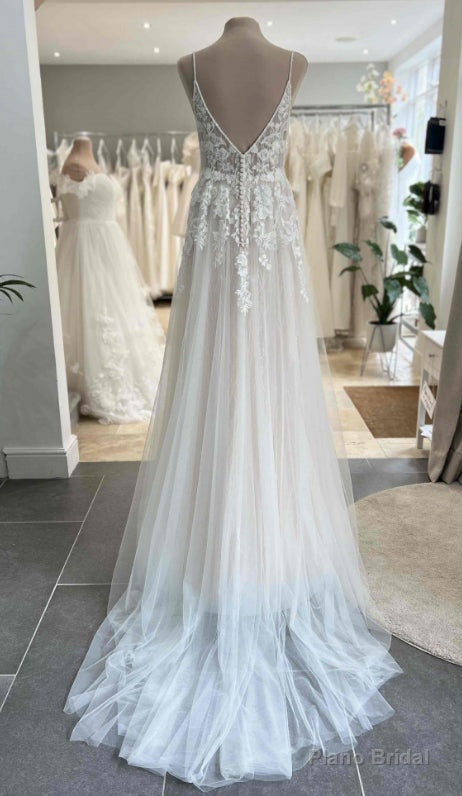 Straps A-line Tulle/Lace Beach Wedding Dress Secondary image