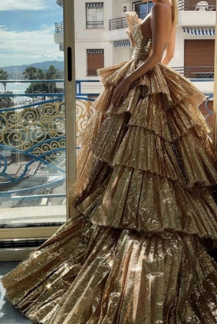 Stylish Golden Tiered Ball Gown Long Formal Evening Party Dresses