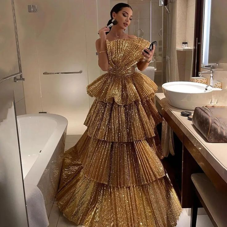 Stylish Golden Tiered Ball Gown Long Formal Evening Party Dresses