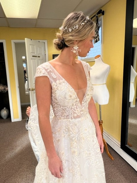 Stylish V Neck Tulle Applique Long Formal Prom Dresses