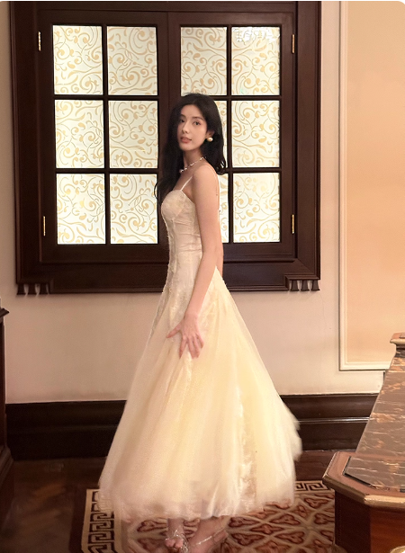 Sweet Cream Apricot A-Line Spaghetti Strap Lace Tulle Long Formal Prom Dresses