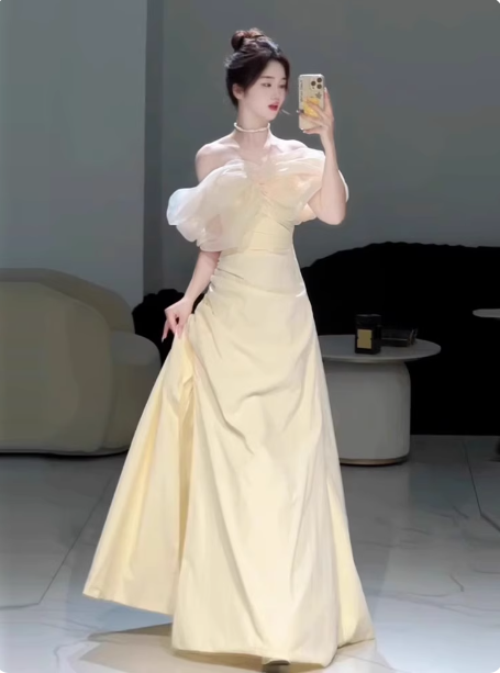 Sweet Cream Yellow A-Line Off-The-Shoulder Bow-Embellished High-Slit Satin Long Formal Prom Dresses Main image