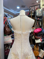 Sweet Ivory Heart-Shaped Neckline Embroidered Layered Lace Formal Prom Dresses