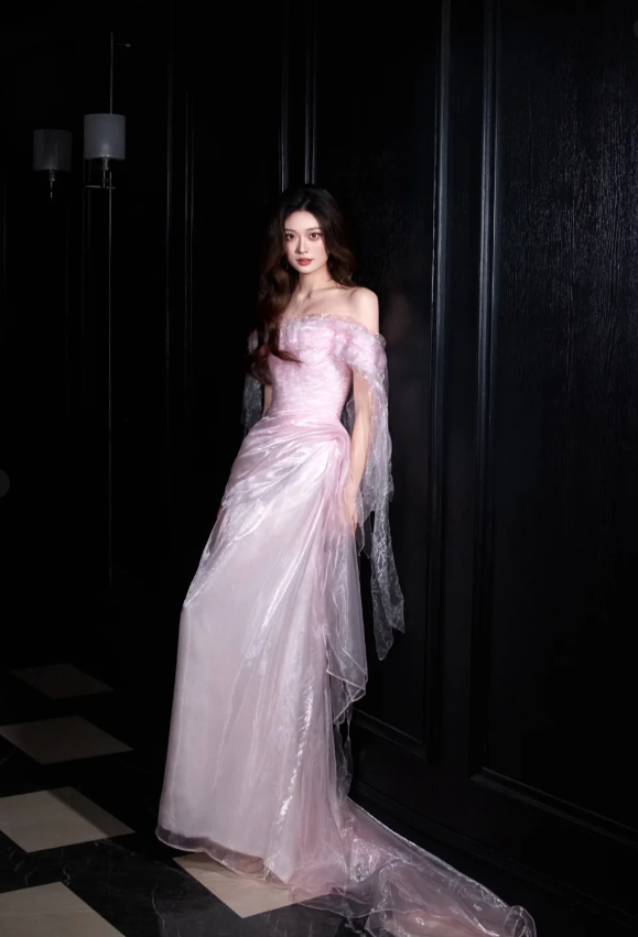 Sweet Light Pink Mermaid Off-Shoulder Organza Formal Prom Dresses