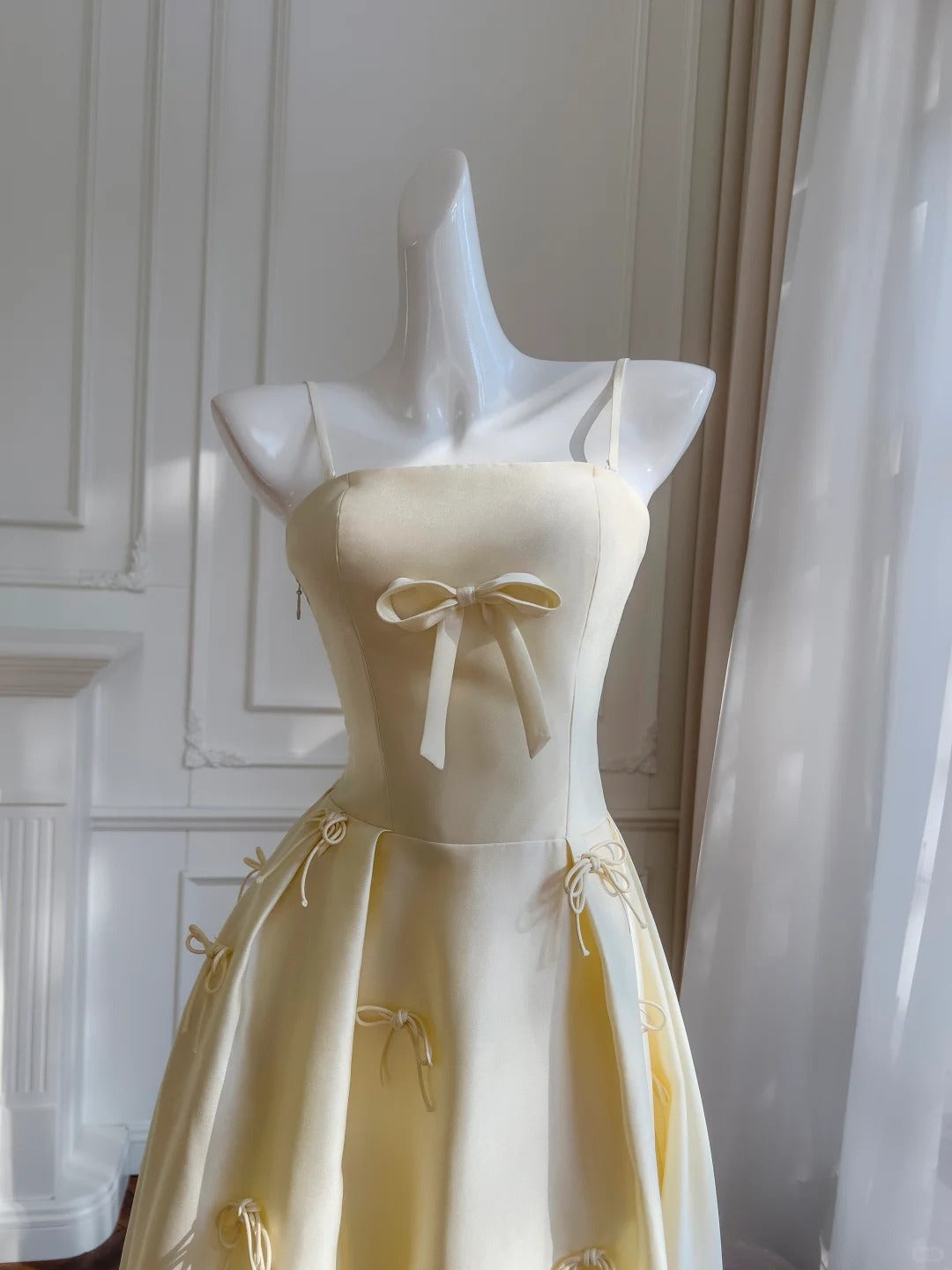 Sweet Light Yellow A-Line Spaghetti Strap Bow Satin Long Formal Prom Dresses Bridesmaid Dresses