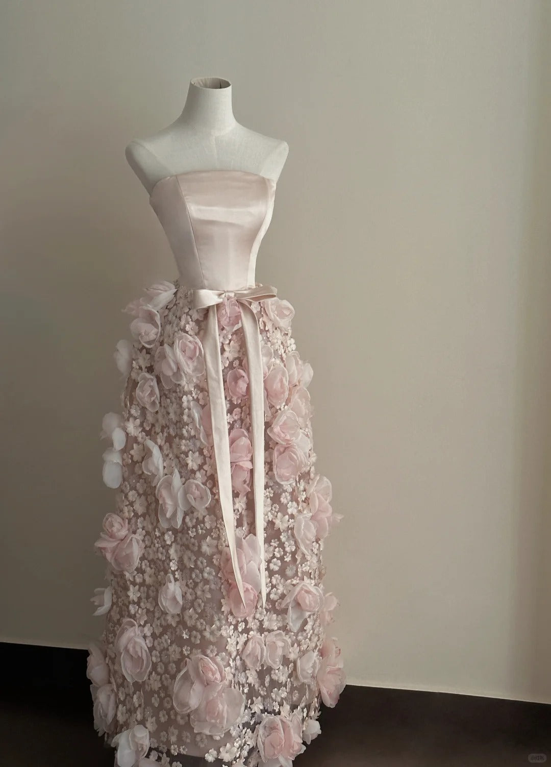 Sweet Pale Pink A-Line 3D Floral Satin And Tulle Long Formal Prom Dresses Wedding Dresses Secondary image
