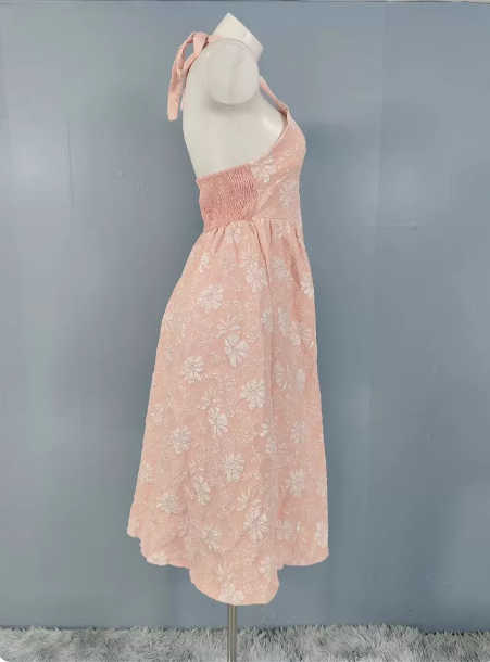 Sweet Pink A-Line Halter V-Neck Jacquard Formal Prom Dresses