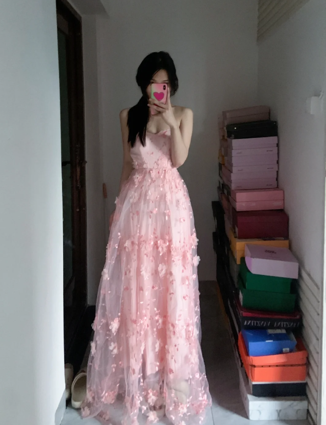 Sweet Pink A-Line Strapless 3D Floral Tulle Long Formal Prom Dresses Main image