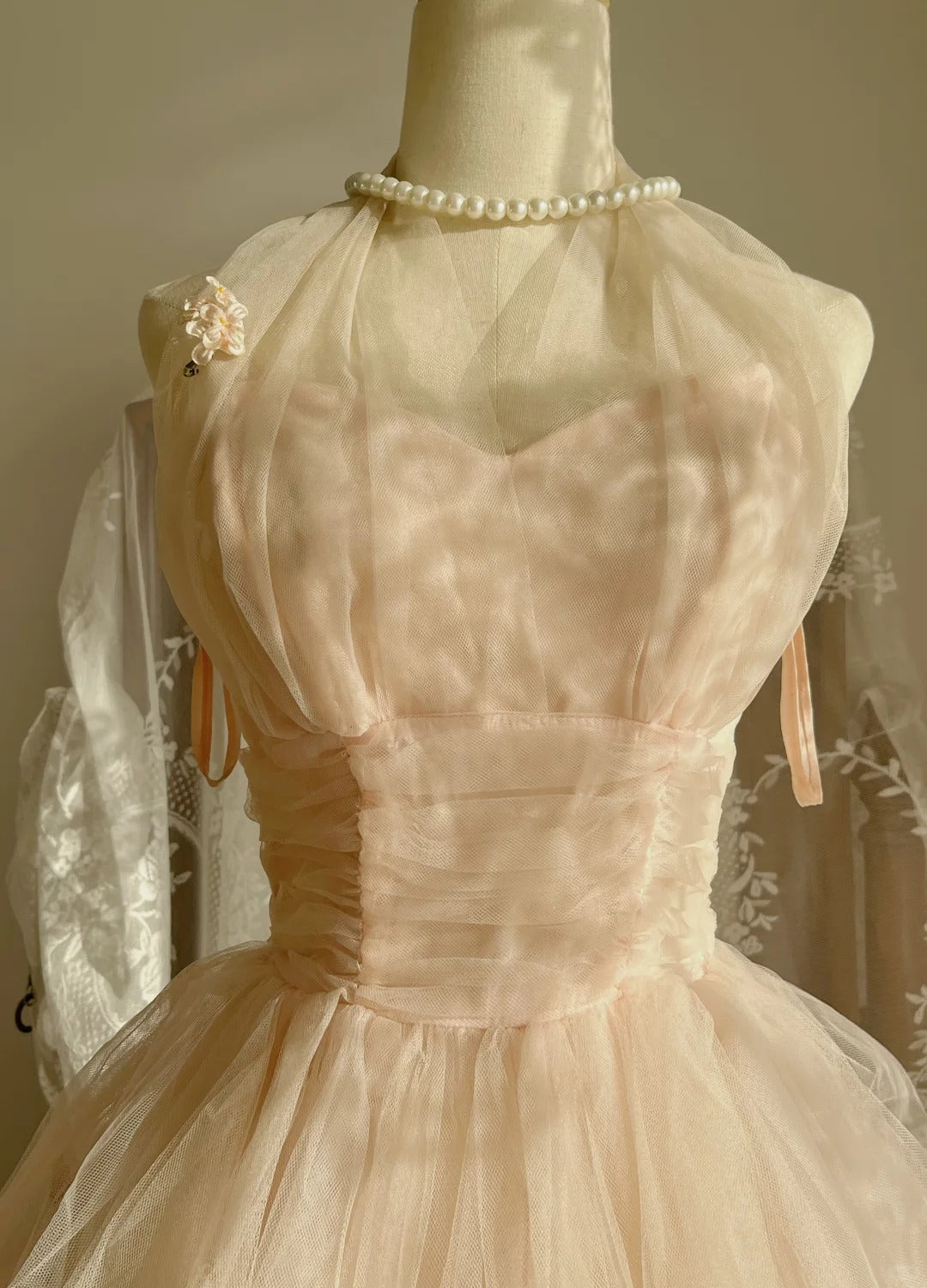 Sweet Pink Halter Neck Tulle Long Ball Gown Prom Dresses