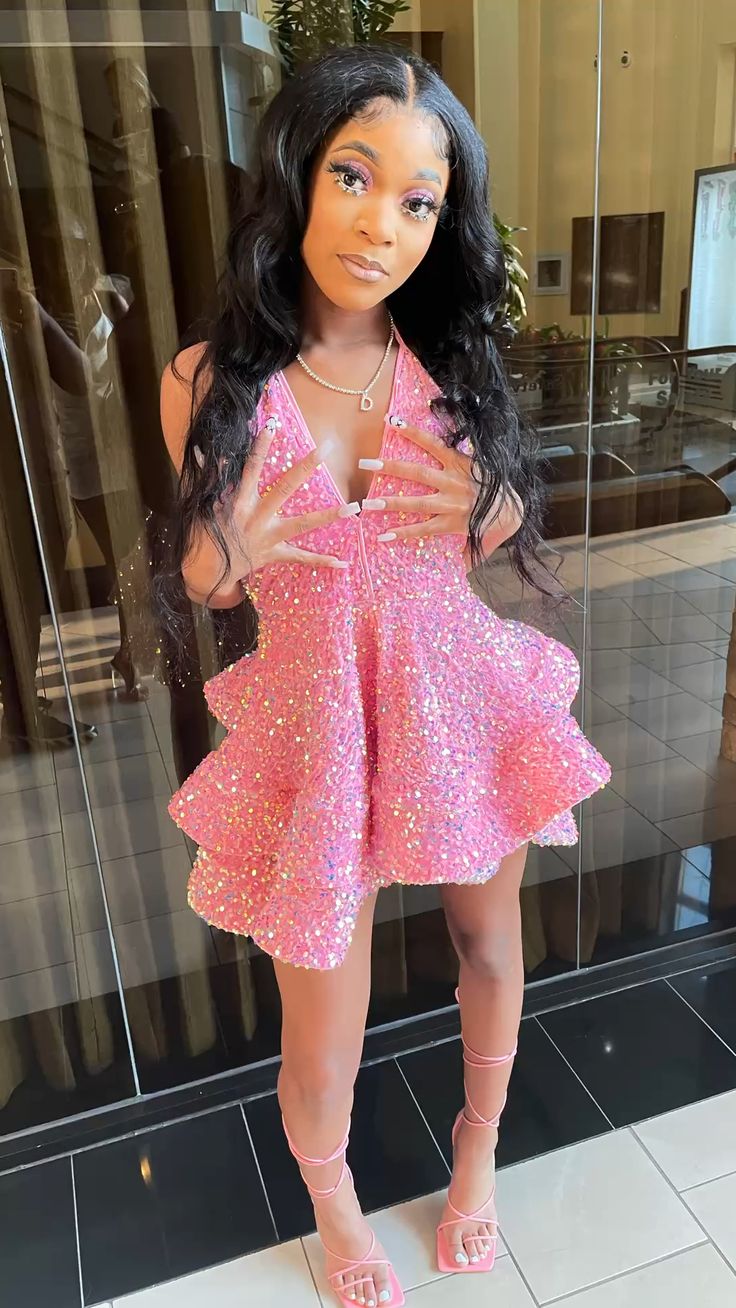 Sweet Pink Sequined V Neck Mini 17Th Birthday Homecoming Dresses Secondary image