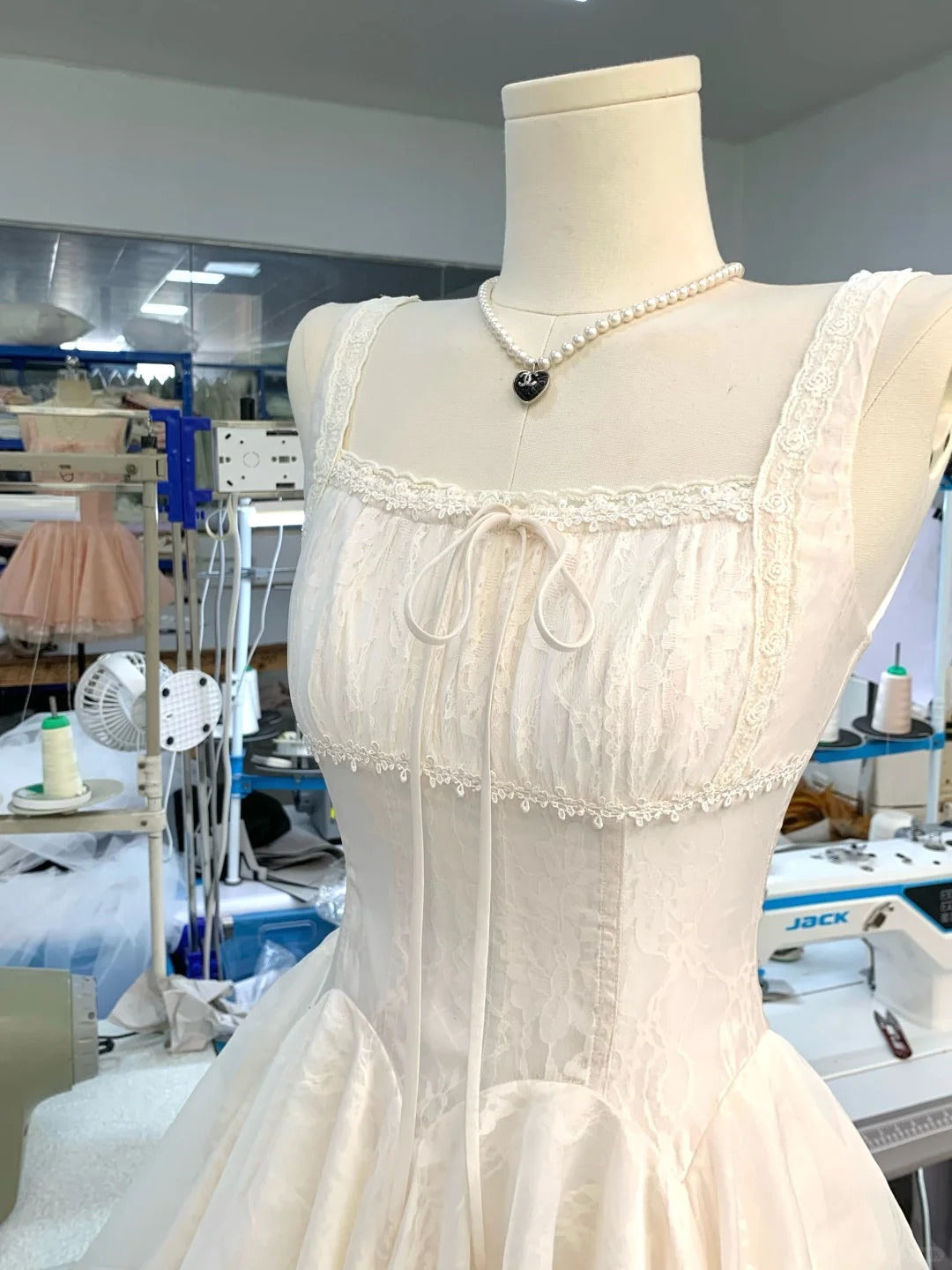 Sweet Strapless Lace A-Line Mini 17Th Birthday Homecoming Dresses