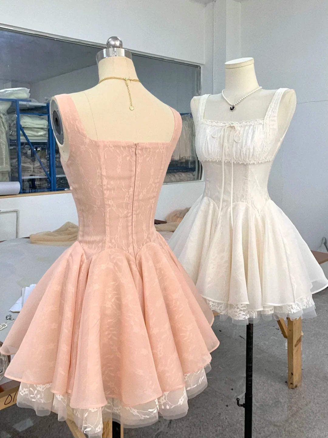 Sweet Strapless Lace A-Line Mini 17Th Birthday Homecoming Dresses