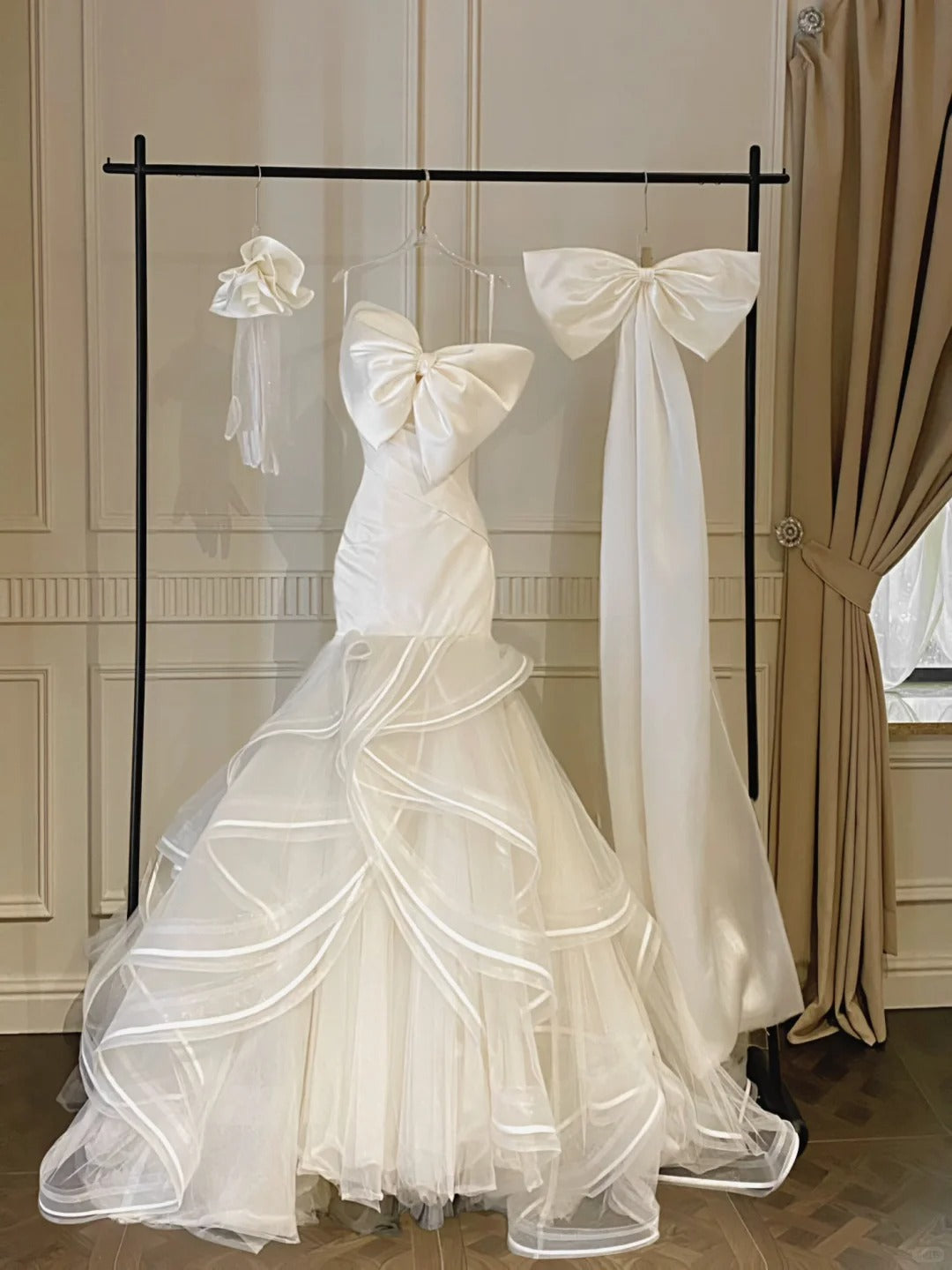 Sweet White Mermaid Bow Satin Tulle Wedding Dresses With Train Main image