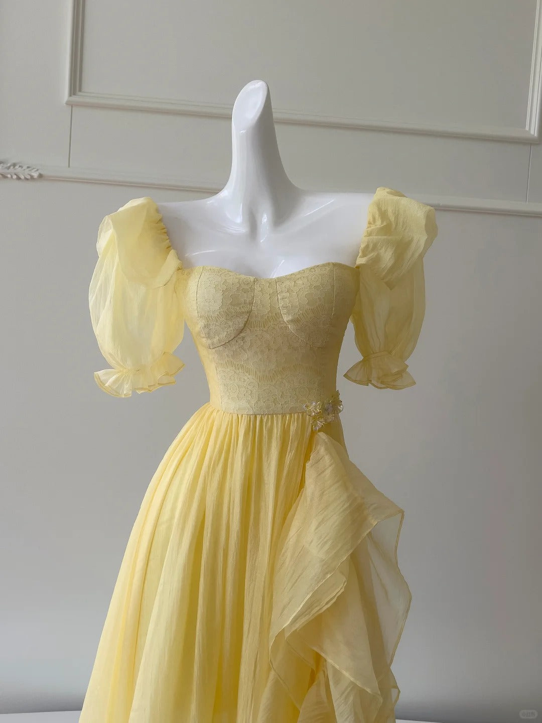 Sweet Yellow A-Line Square Neck Puff Sleeve Lace Tulle Long Formal Prom Dresses