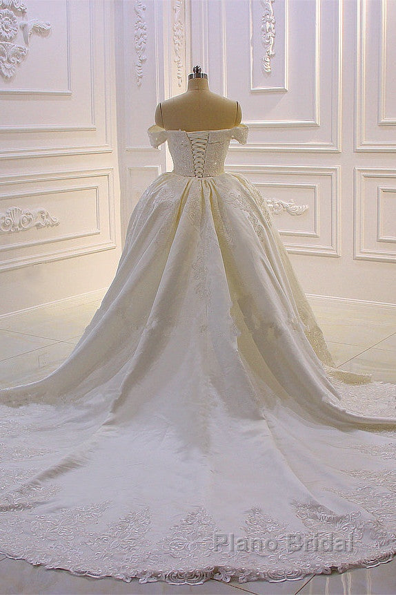Sweetheart Lace Appliques Off the Shoulder Detachable Train Wedding Dress Secondary image