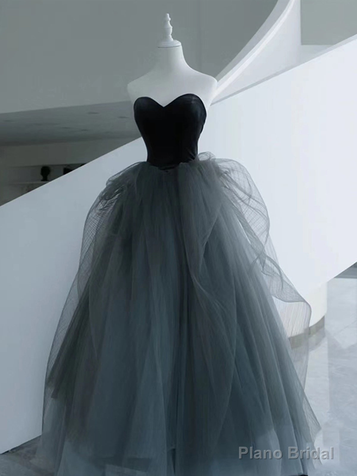 Sweetheart Neck Gray Tulle Long Prom Dresses Gray Tulle Long Formal Graduation Dresses Main image
