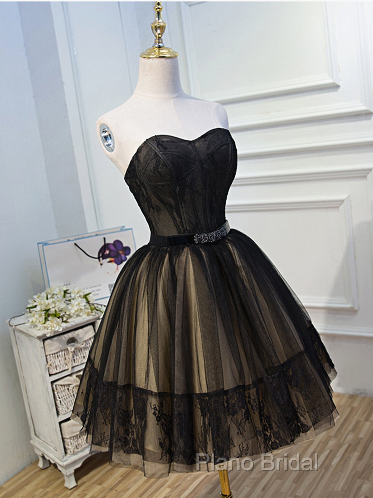 Sweetheart Neck Short Black Lace Formal Prom Dresses, Short Black Lace Graduation Homecoming Dresses