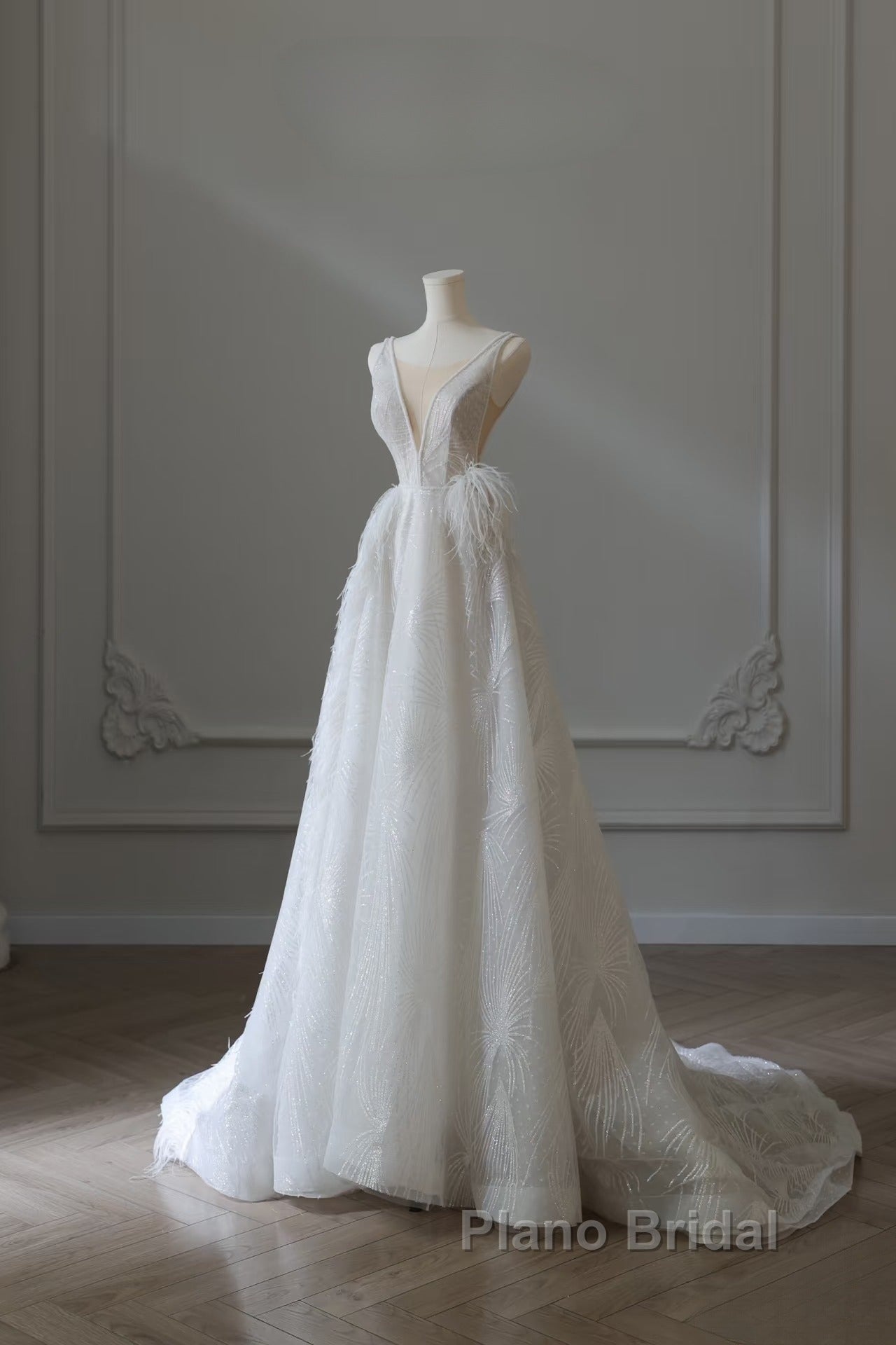 Timeless A Line V Neckline Sequin Sleeveless White Wedding Dresses Brides Dresses Secondary image