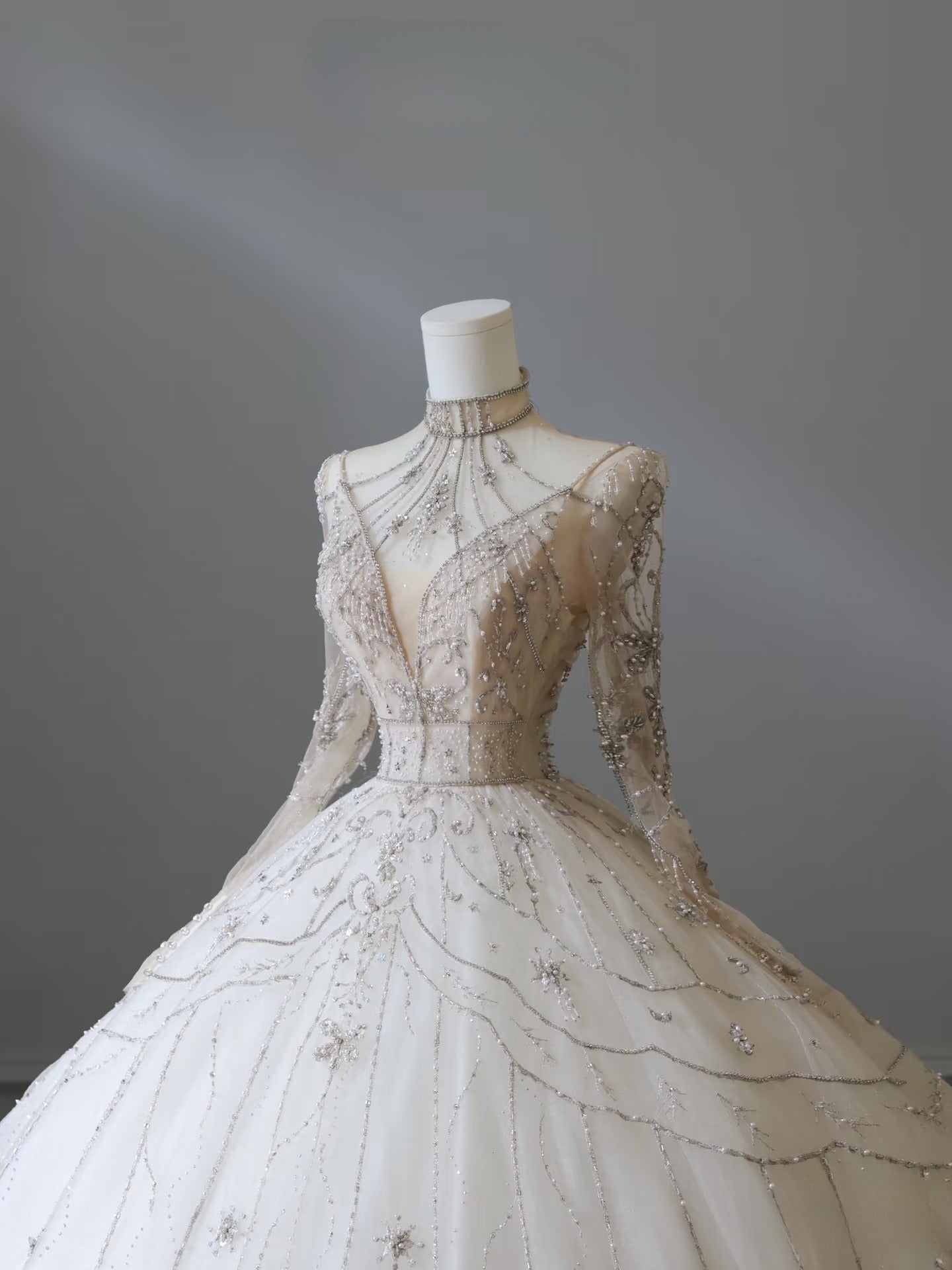 Timeless Ball Gown High Neckline Tulle Long Sleeves Wedding Dresses Bridal Dresses