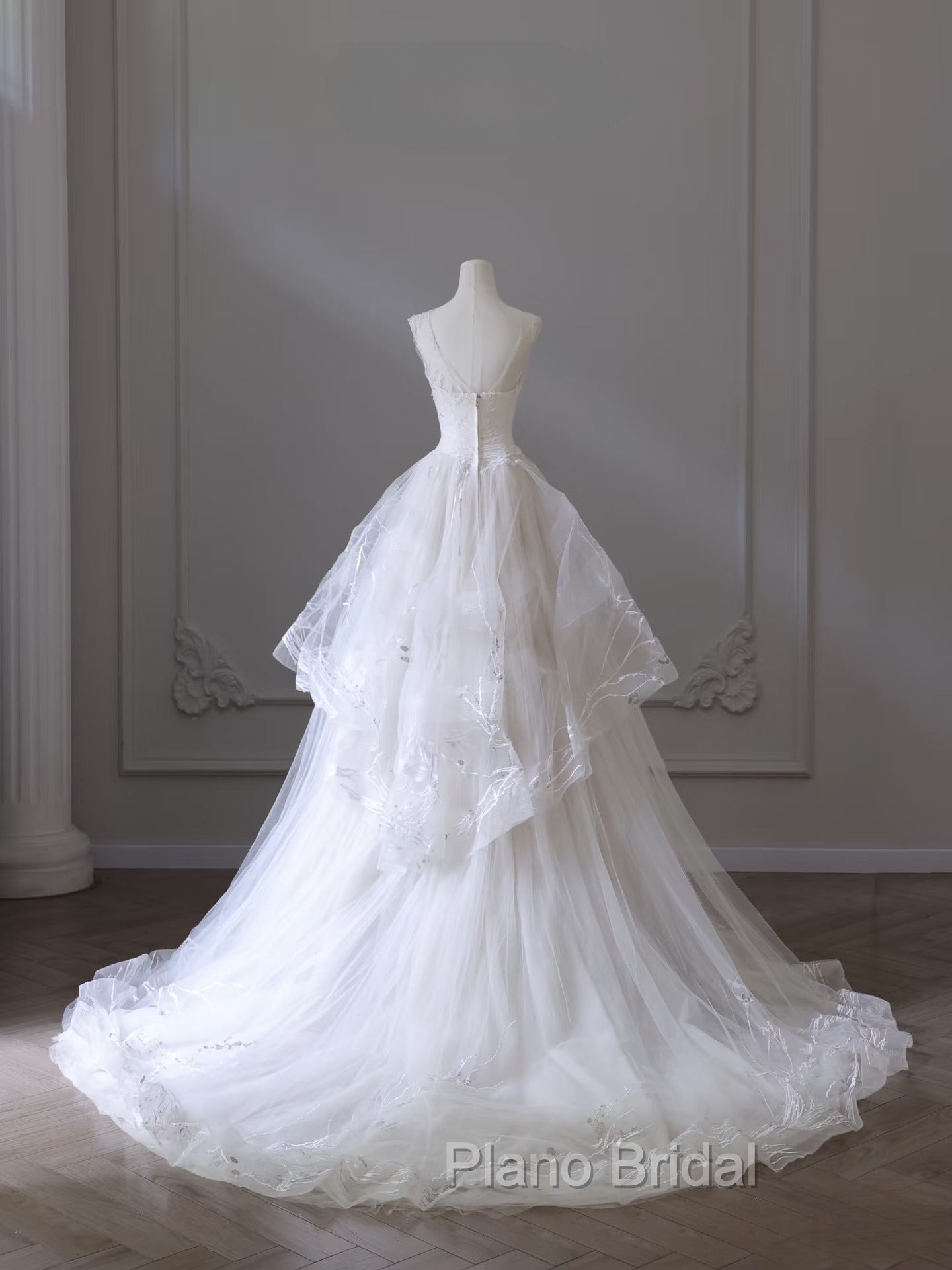 Timeless Ball Gown Jewel Neckline Sequin Sleeveless Wedding Dresses Bridal Dresses