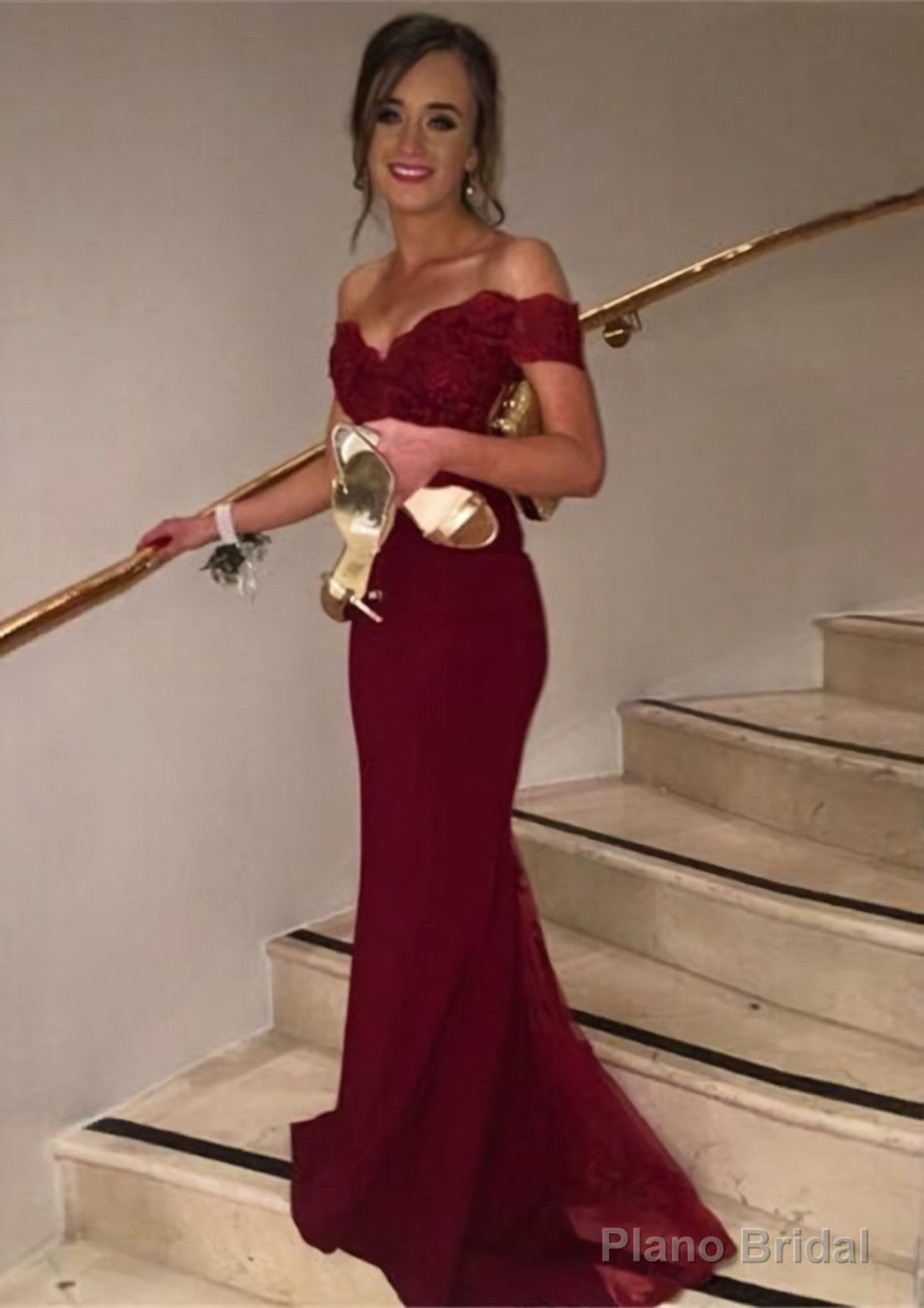 Trumpet/Mermaid Sleeveless Off-the-Shoulder Sweep Train Lace Prom Dresses With Appliqued Beaded Sequins Main image