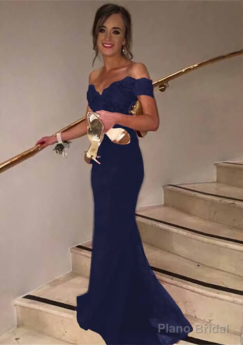 Trumpet/Mermaid Sleeveless Off-the-Shoulder Sweep Train Lace Prom Dresses With Appliqued Beaded Sequins Secondary image