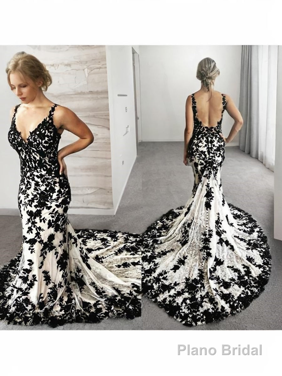 Trumpet/Mermaid V-neck Court Train Tulle Wedding Dress with Appliques Lace Main image
