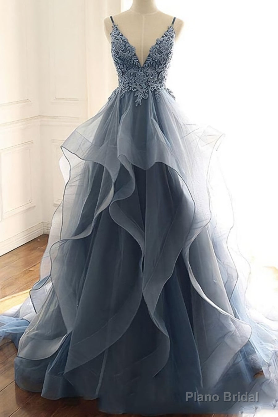 Tulle A-line V-neck Spaghetti Straps Appliqued Prom Dresses, Evening Dress Main image