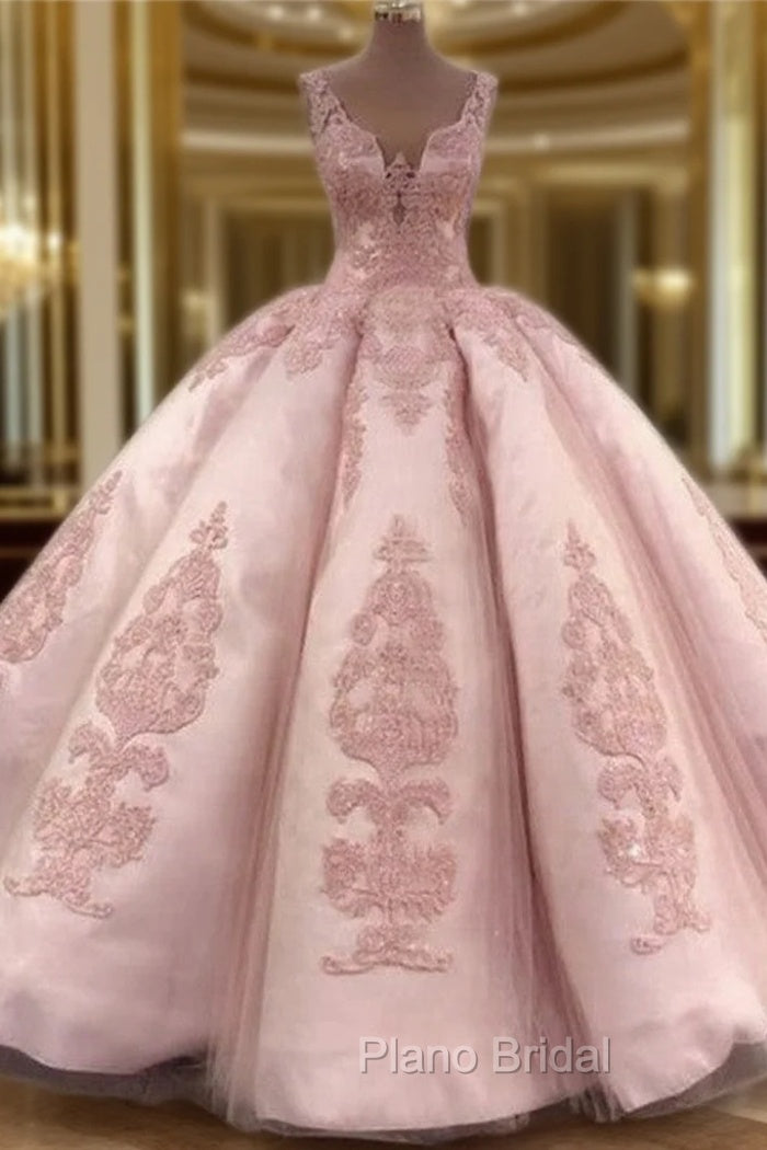 Tulle Ball Gown V Neck Quinceanera Dresses Lace Embroidery Main image