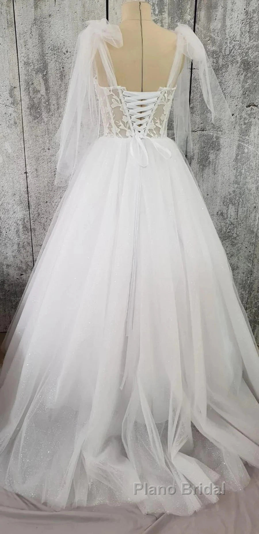 Tulle Sweetheart Lace-Up A-Line Long Wedding Dresses Secondary image