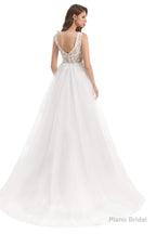Tulle V-neck Appliques Wedding Dresses
