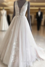 Tulle Wedding Dresses Plunge Neck Appliques