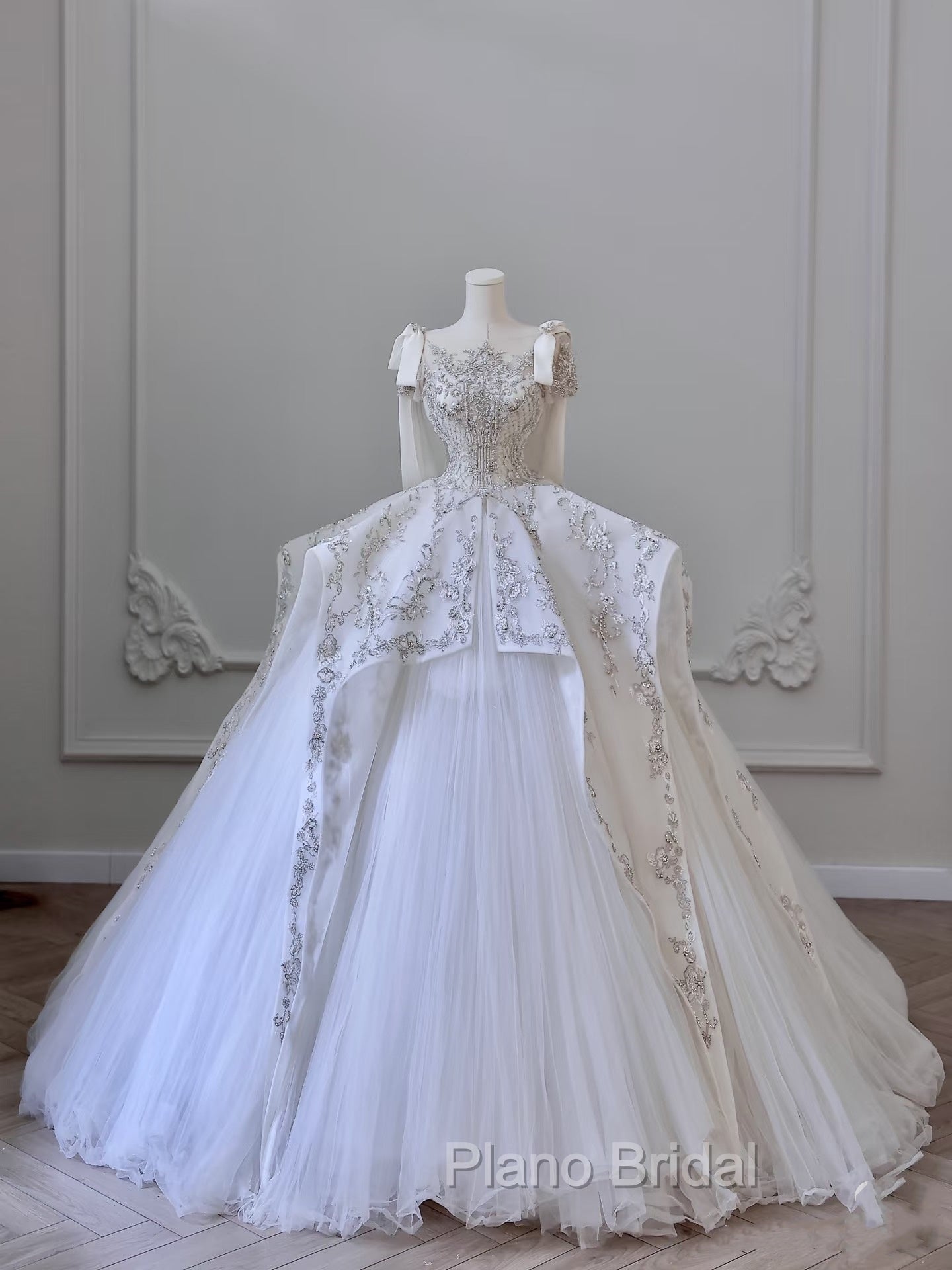 Unique Ball Gown Straps Tulle White Sequin Lace Wedding Dresses Brides Dresses Secondary image