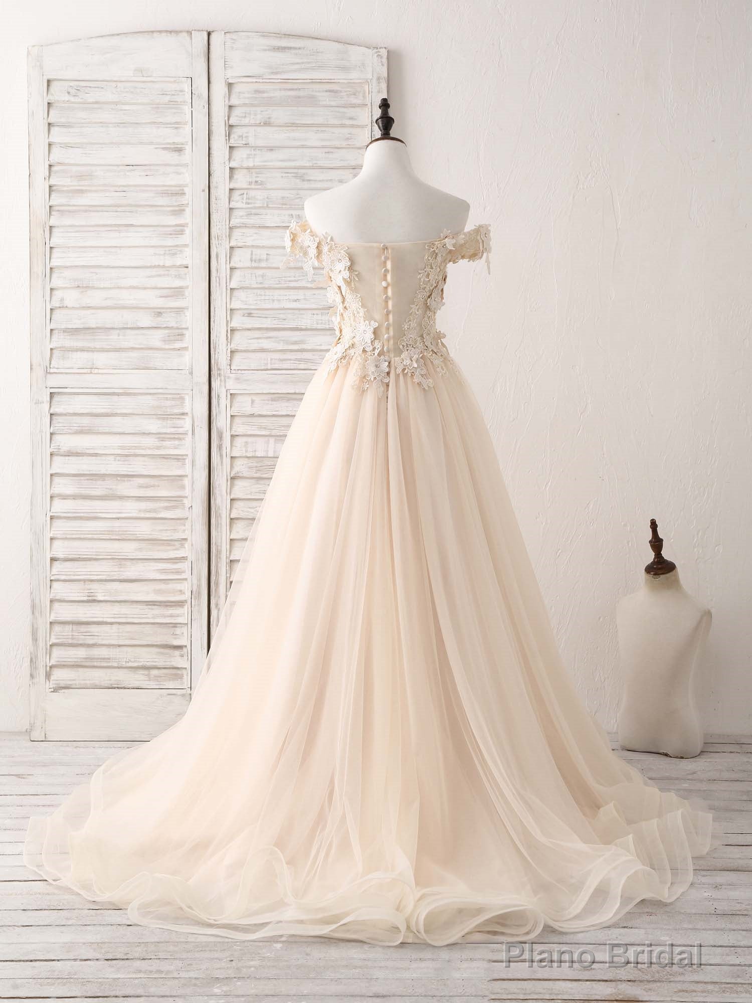 Unique  Lace Applique Tulle Long Champagne Prom Dresses Sweet 16 Dress