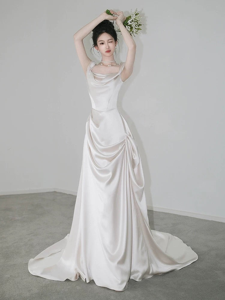 Unique Mermaid Off The Shoulder Pleats Short Sleeves Satin Ivory Wedding Dresses Secondary image