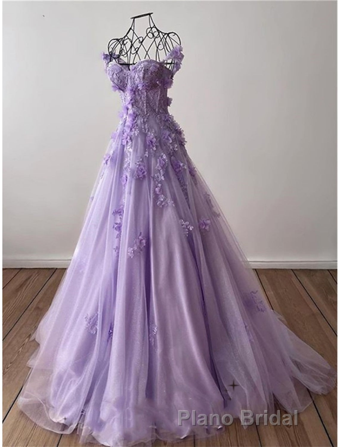 A-Line Formal Prom Dresses Elegant Dresses Formal Sweep / Brush Train Sleeveless Sweetheart Tulle with Pleats Sequin Appliques
