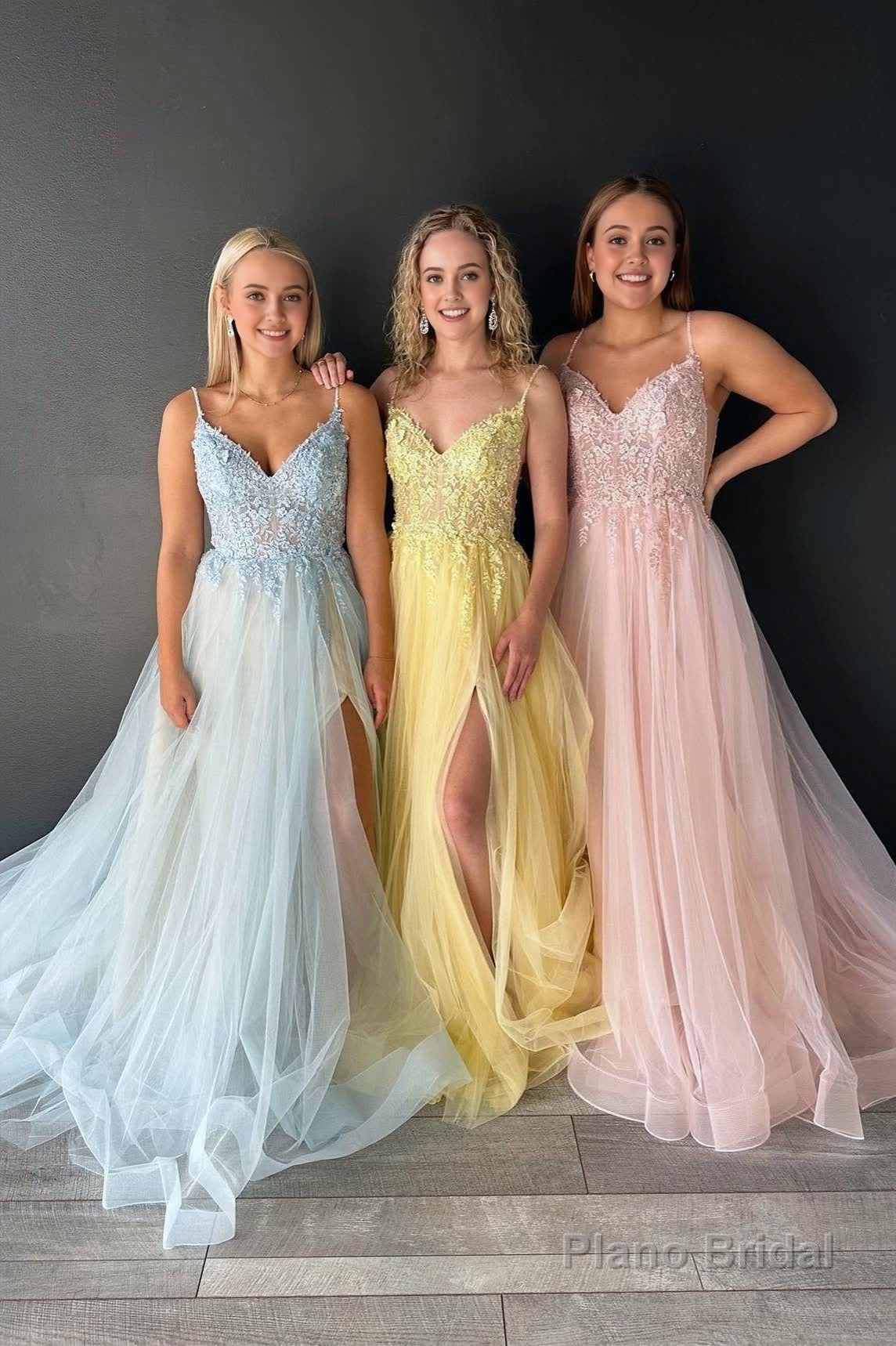 V-Neck Lace-Up Appliques Tulle A-Line Prom Dress Main image