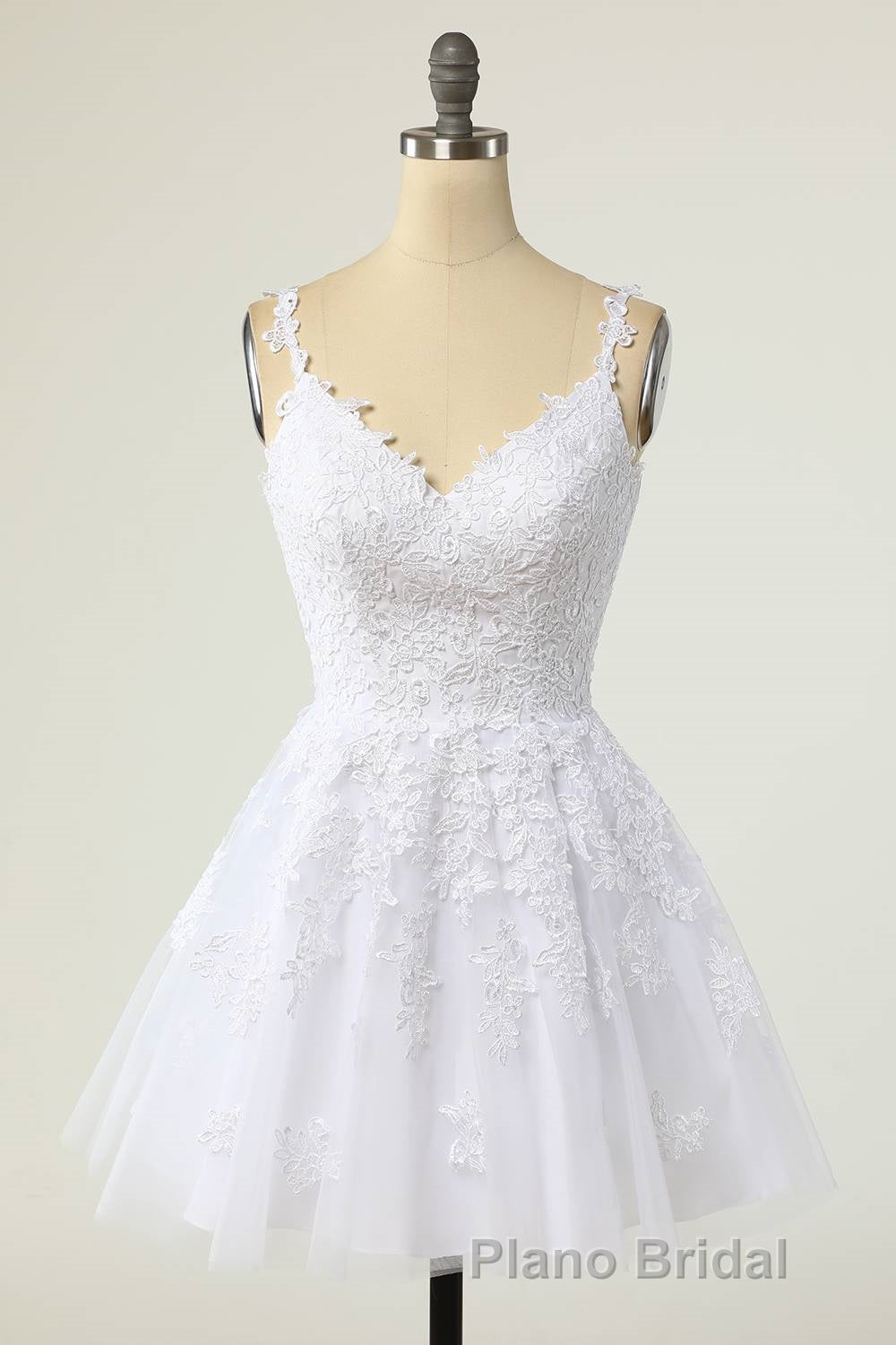 V-Neck Lilace Tulle A-Line Short Party Dresses with Appliques