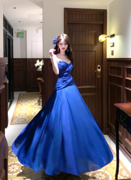 Vibrant Royal Blue A-Line Spaghetti Strap Knot-Embellished Chiffon Long Formal Prom Dresses