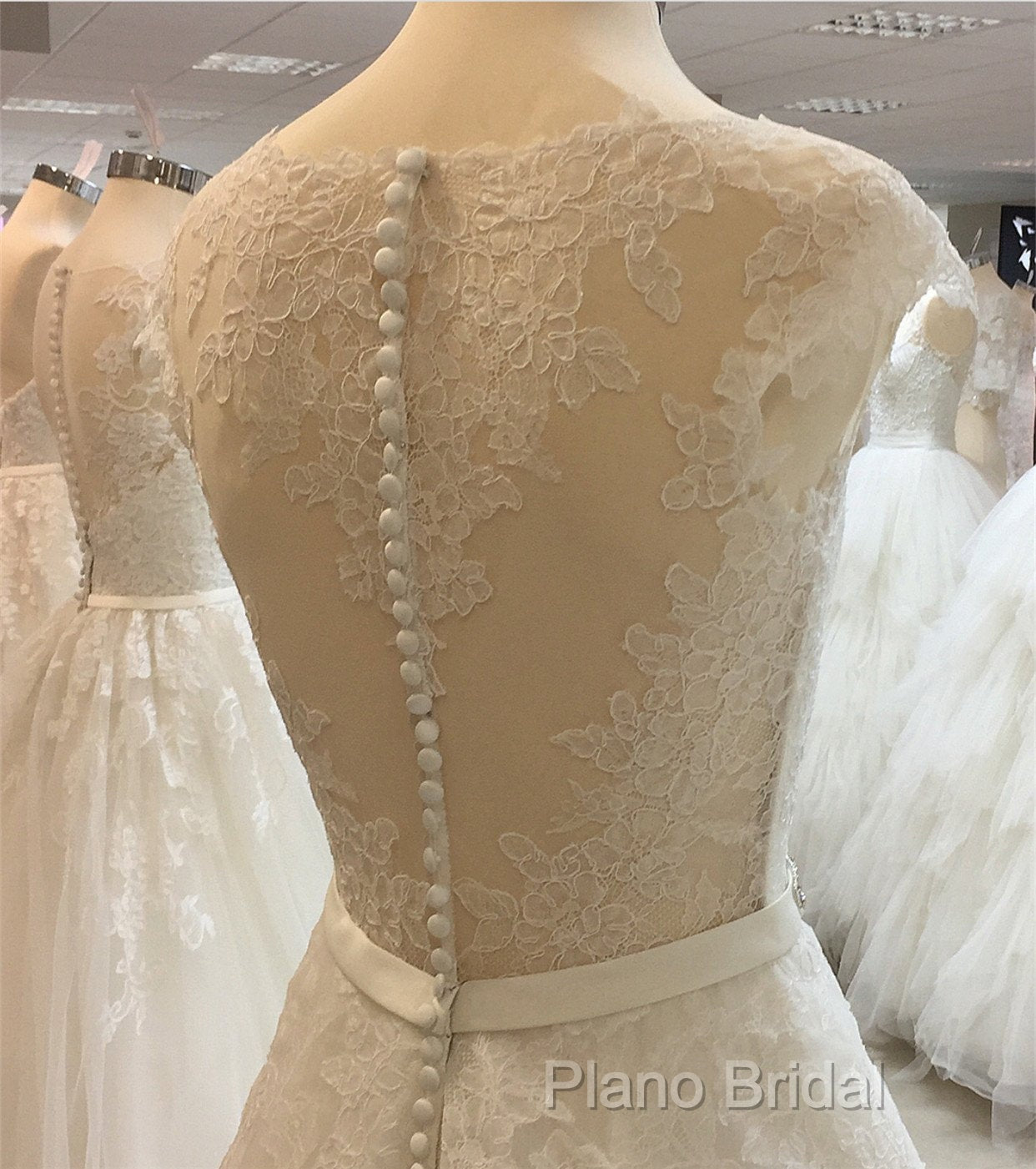 Vintage A-Line Cap Sleeves Crystal Beaded Sashes Wedding Lace Dresses