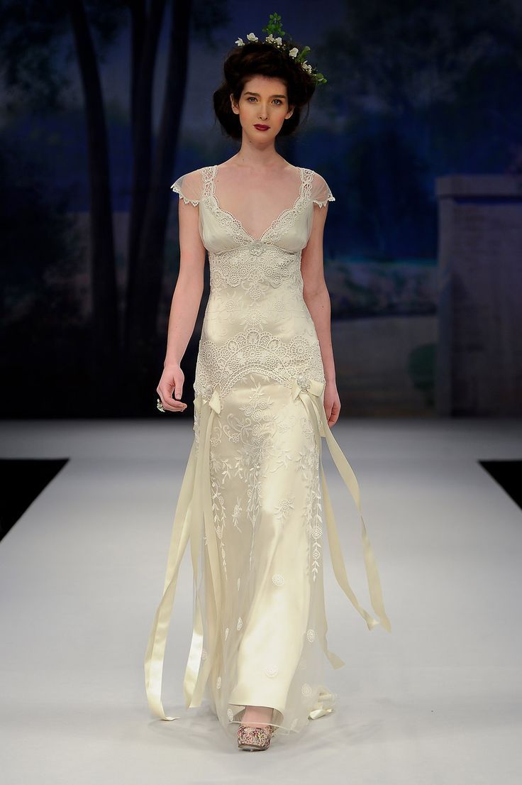 Vintage A Line Small Flying Sleeves Lace Satin Long Formal Evening Dresses Party Dresses Secondary image