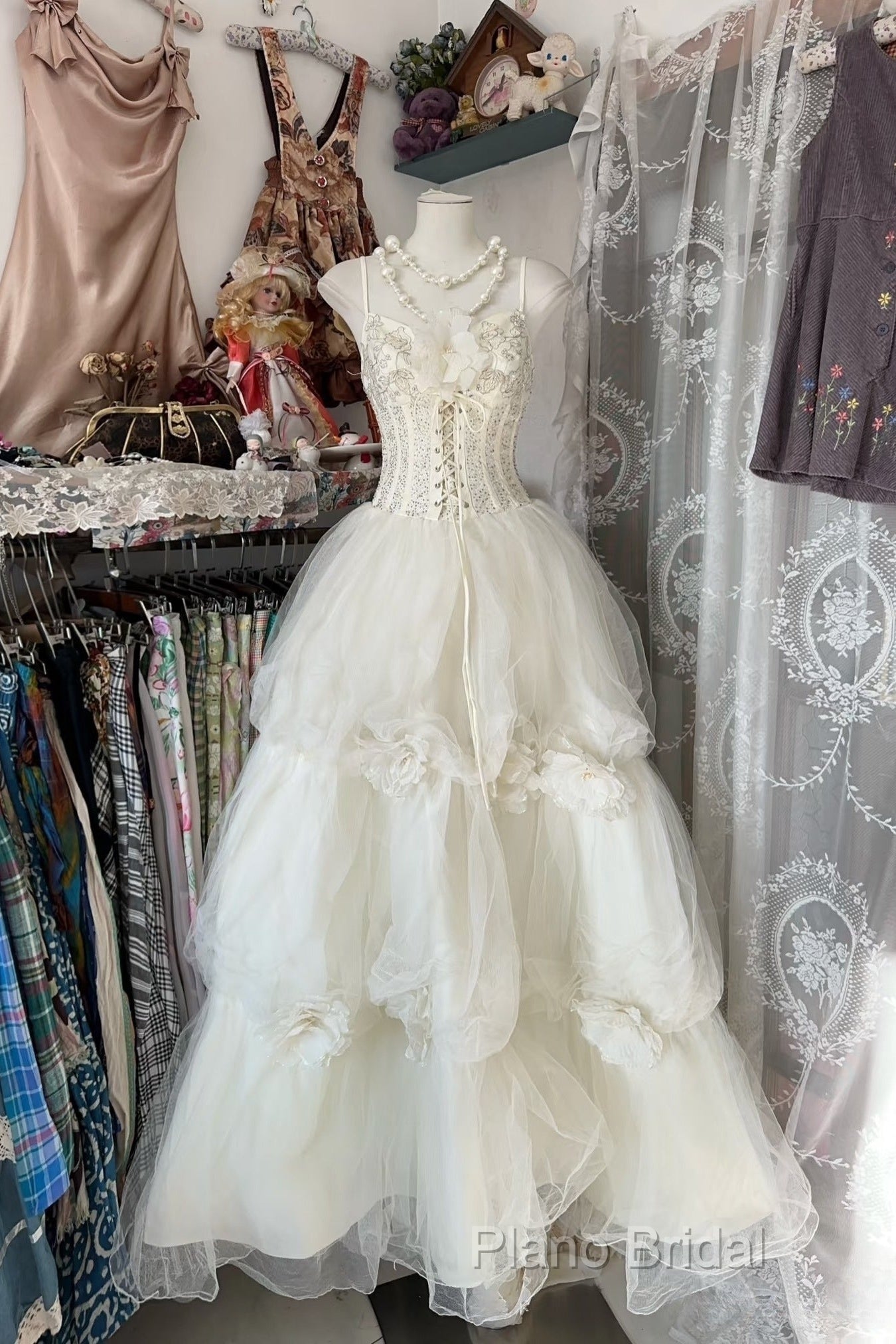 Vintage Ball Gown Spaghetti Straps Sleeveless Long White Formal Dresses Formal Prom Dresses