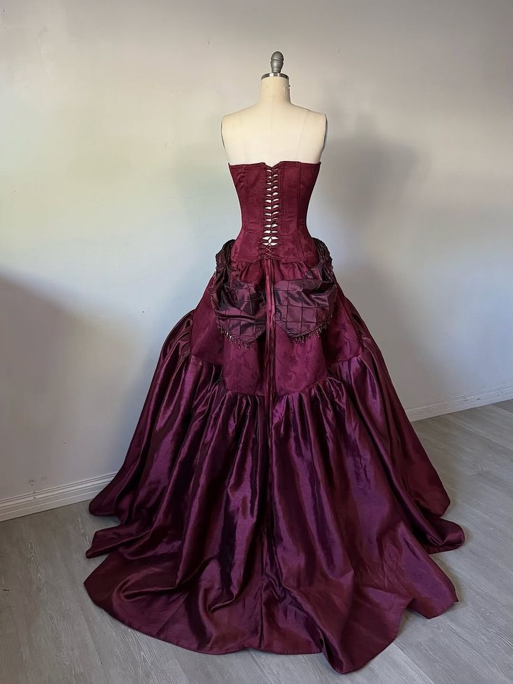Vintage Ball Gown Strapless Burgundy Sleeveless Satin 90S Classy Formal Prom Dresses Inspiration Party Dresses Princess Graduation Dresses Secondary image
