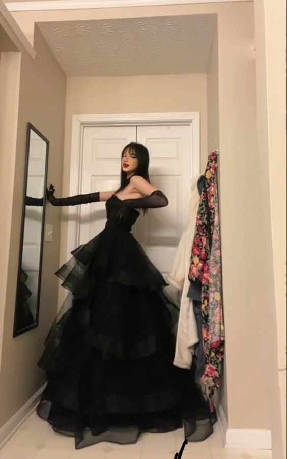Vintage Ball Gown Strapless Sleeveless Long Tulle Black Formal Prom Dresses