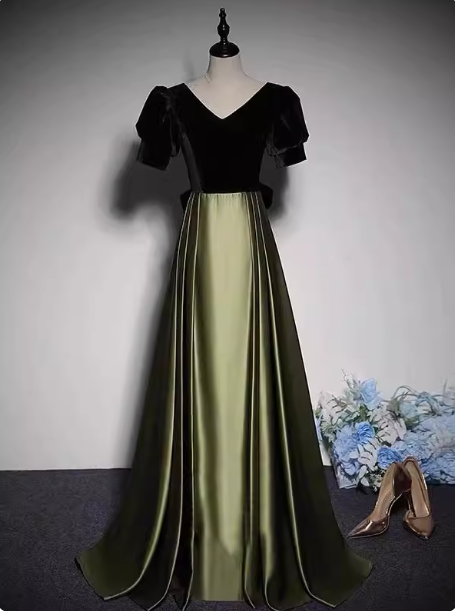 Vintage Black & Green Color Block A-Line V-Neck Velvet Satin Long Formal Prom Dresses Main image
