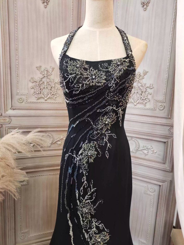 Vintage Black Mermaid Halter Neck Beaded Chiffon Long Formal Prom Dresses