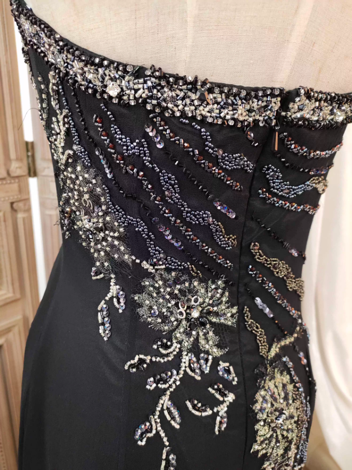Vintage Black Mermaid Halter Neck Beaded Chiffon Long Formal Prom Dresses