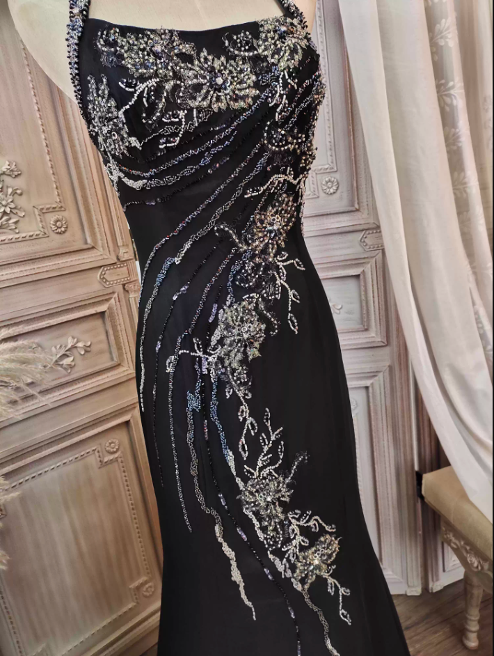 Vintage Black Mermaid Halter Neck Beaded Chiffon Long Formal Prom Dresses